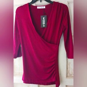 Berry colored top Sz S nwt